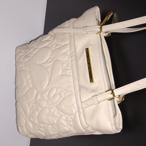 Betsey Johnson Faux Leather Cream Heart Detail Purse Handbag - Picture 3 of 10